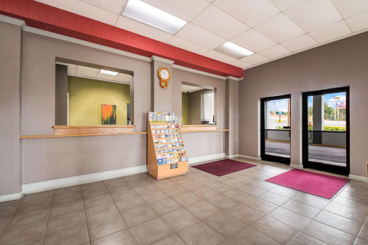 Suburban Studios Cleveland Tn I-75 외부 사진